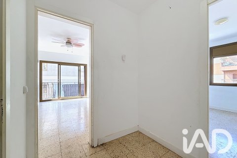 Huoneisto myytävänä Vilanova i la Geltru, Barcelona, Espanja, 4 makuuhuonetta, 91 m2 No. 193537 - kuva 27