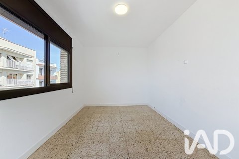 Huoneisto myytävänä Vilanova i la Geltru, Barcelona, Espanja, 4 makuuhuonetta, 91 m2 No. 193537 - kuva 11