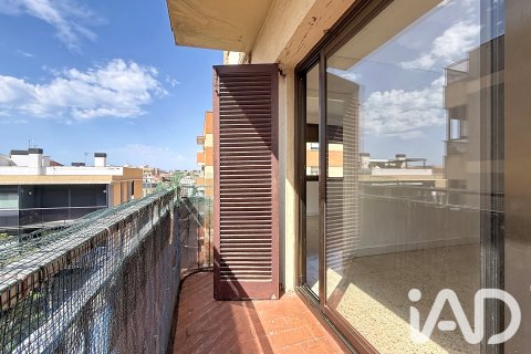 Huoneisto myytävänä Vilanova i la Geltru, Barcelona, Espanja, 4 makuuhuonetta, 91 m2 No. 193537 - kuva 8