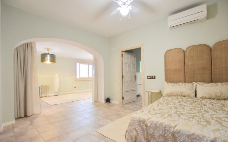 Вилла в Хавеа, Аликанте, Испания 8 спален,  №80855
