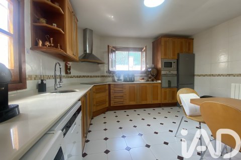 House for sale in Els Pallaresos, Tarragona, Spain 3 bedrooms, 258 sq.m. No. 172480 - photo 8