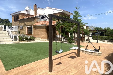 Māja Els Pallaresos, Tarragona, Spānijā 3 istabas, 258 m2 Nr. 172480