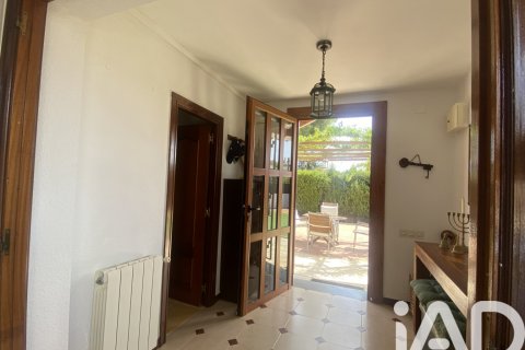 House for sale in Els Pallaresos, Tarragona, Spain 3 bedrooms, 258 sq.m. No. 172480 - photo 2