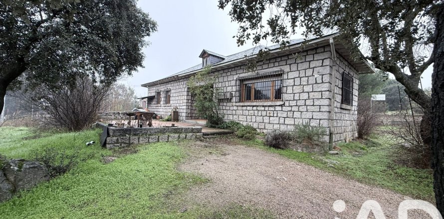 House à Galapagar, Madrid, Espagne 4 chambres, 186 m2 No. 172478