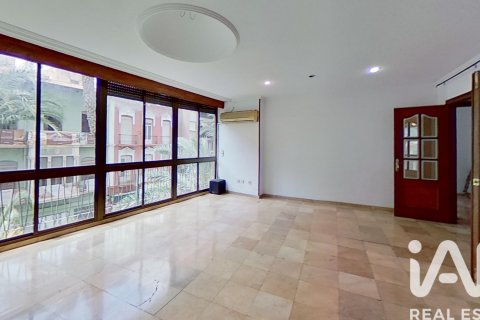 Apartment for sale in Alicante, Spain 3 bedrooms, 107.4 sq.m. No. 172475 - photo 4