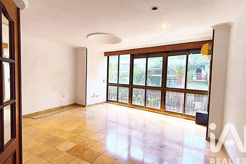 Apartment for sale in Alicante, Spain 3 bedrooms, 107.4 sq.m. No. 172475 - photo 1