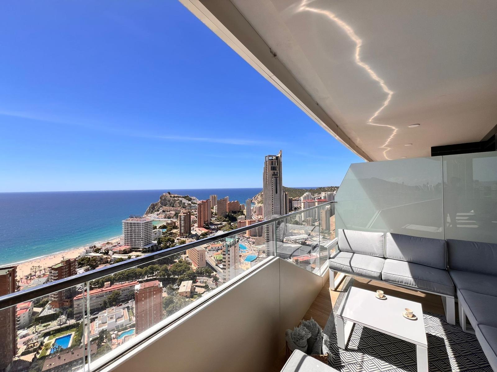 Apartment in Benidorm, Alicante, Spain 3 bedrooms, 130 sq.m. No. 139525