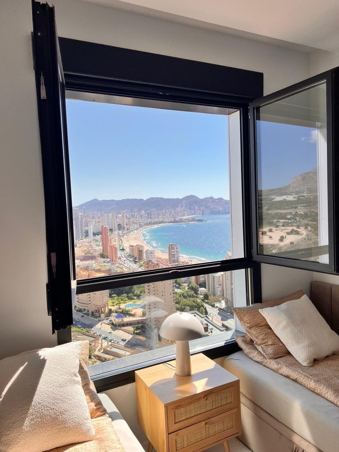 Apartment in Benidorm, Alicante, Spain 3 bedrooms, 130 sq.m. No. 139525
