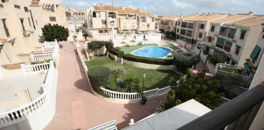 Rindu māja Guardamar del Segura, Alicante, Spānijā 4 istabas, 190 m2 Nr. 139529