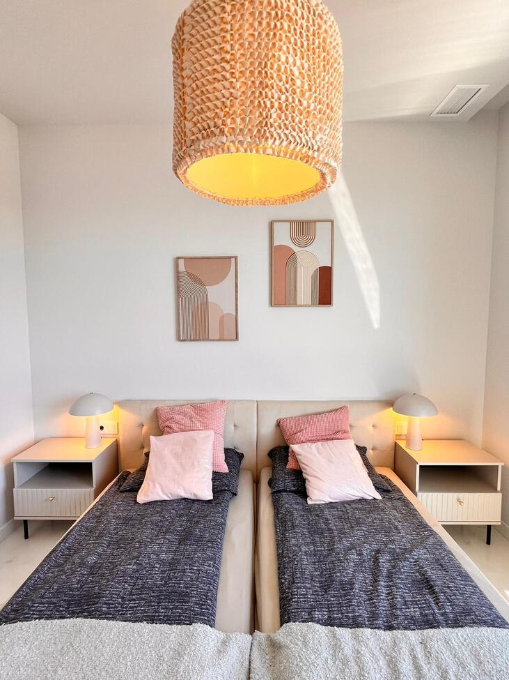 Apartamento en Benidorm, Alicante, España 3 dormitorios,  No. 139526