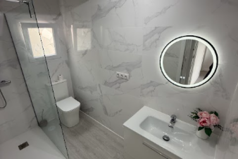 Продажа пентхауса в Аликанте, Испания 2 спальни, 50м2 №195104 - фото 12