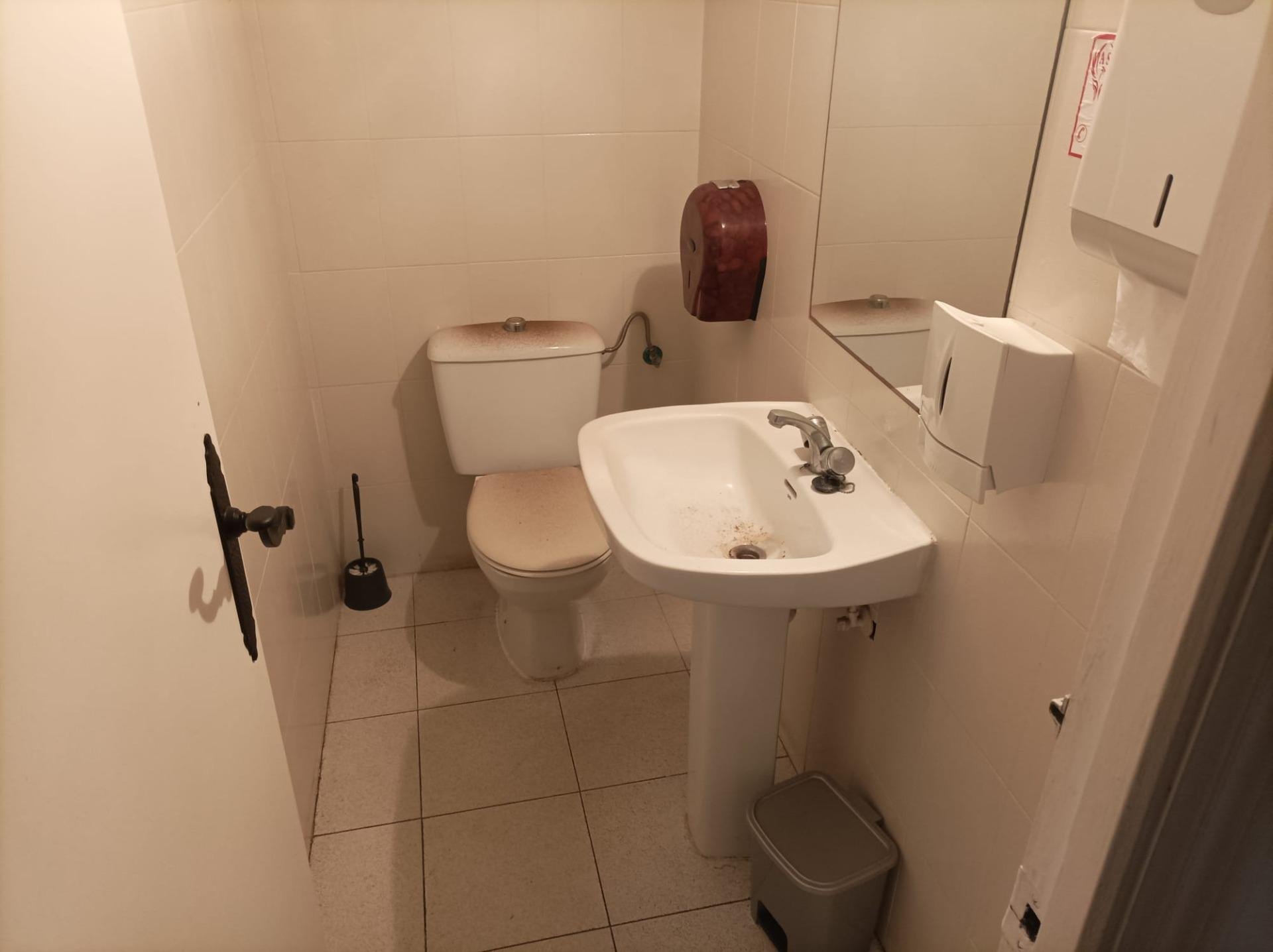 Liikekiinteistö Guardamar del Segura, Alicante, Espanja 83 m2 No. 183895