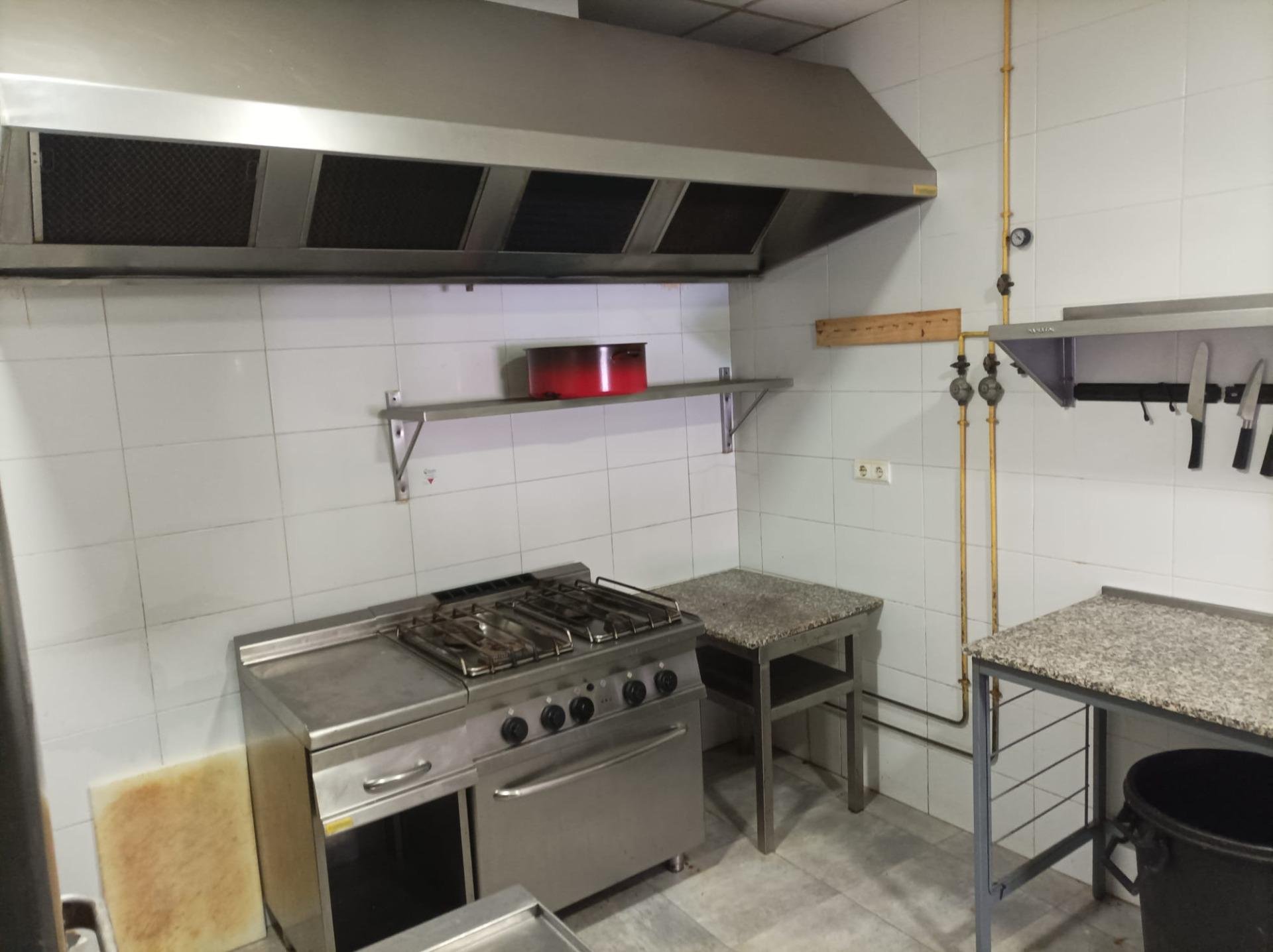 Liikekiinteistö Guardamar del Segura, Alicante, Espanja 83 m2 No. 183895