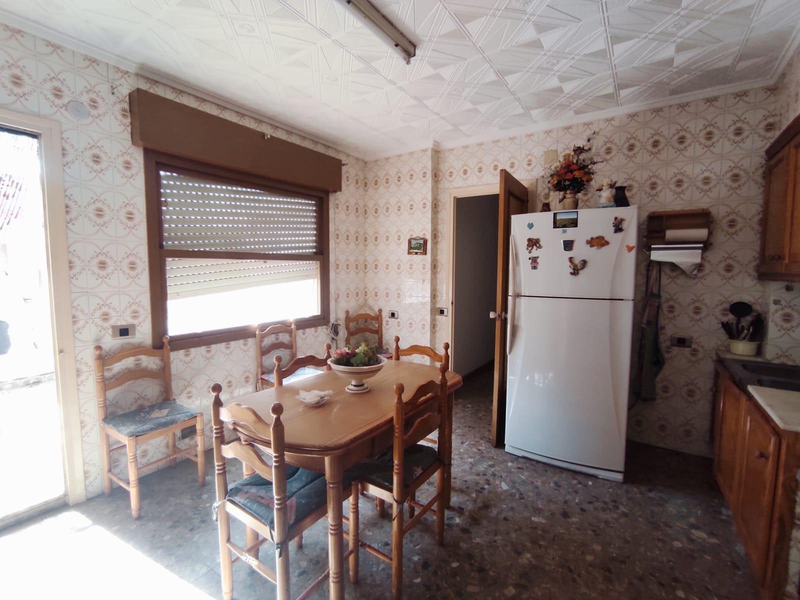 Hus i Dolores, Alicante, Spanien 3 sovrum, 225 kvm. Nr. 183897