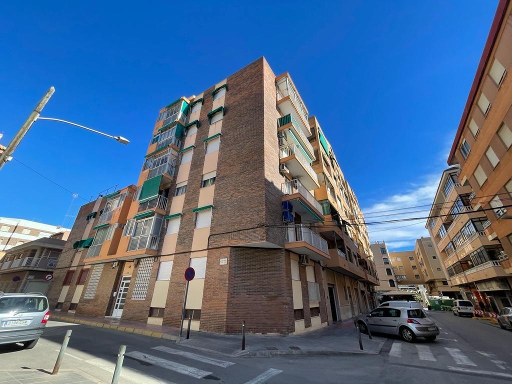 Apartamento en Guardamar del Segura, Alicante, España 3 dormitorios, 105 m2 No. 183898