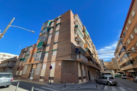Apartment for sale in Guardamar del Segura, Alicante, Spain 3 bedrooms, 105 sq.m. No. 183898 - photo 3