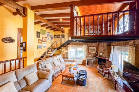 Casa adosada en venta en Segorbe, Castellón, España 5 dormitorios, 426 m2 No. 149696 - foto 10