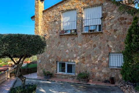 Casa adosada en venta en Segorbe, Castellón, España 5 dormitorios, 426 m2 No. 149696 - foto 7