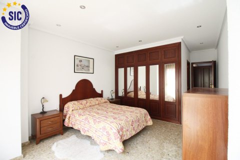 Kamienica w Meliana, Valencia, Hiszpania 3 sypialnie, 450 mkw. nr 149695 – zdjęcie 13