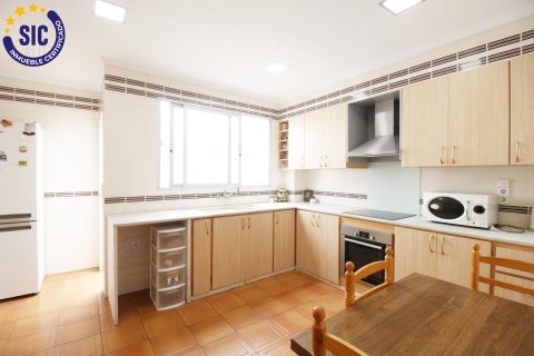 Kamienica w Meliana, Valencia, Hiszpania 3 sypialnie, 450 mkw. nr 149695 – zdjęcie 8