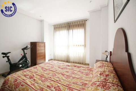 Kamienica w Meliana, Valencia, Hiszpania 3 sypialnie, 450 mkw. nr 149695 – zdjęcie 14