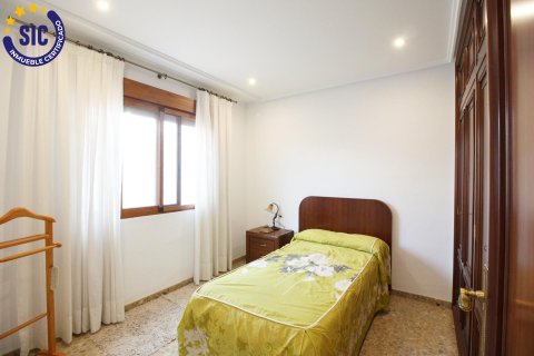 Kamienica w Meliana, Valencia, Hiszpania 3 sypialnie, 450 mkw. nr 149695 – zdjęcie 27