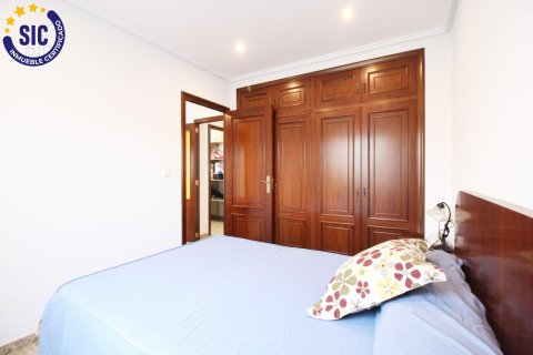 Kamienica w Meliana, Valencia, Hiszpania 3 sypialnie, 450 mkw. nr 149695 – zdjęcie 21