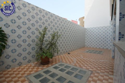 Kamienica w Meliana, Valencia, Hiszpania 3 sypialnie, 450 mkw. nr 149695 – zdjęcie 26