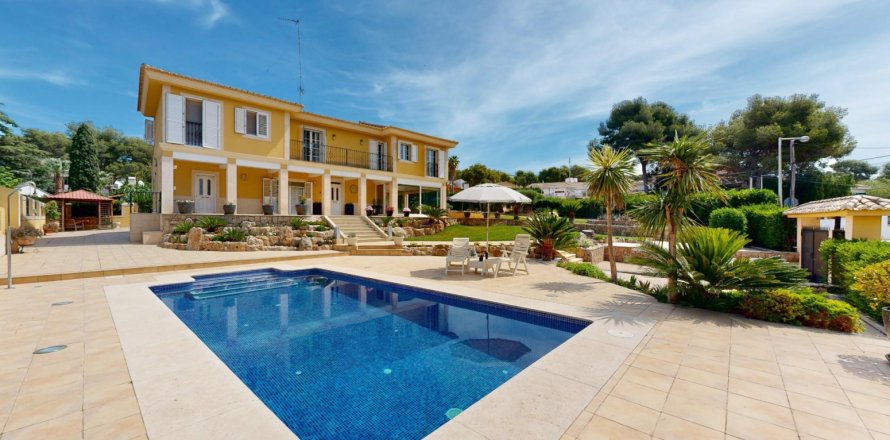 Villa en Vilamarxant, València, España 7 dormitorios, 400 m2 No. 149694