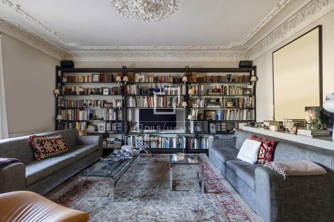 Wohnung in Barcelona, Spanien 3 Schlafzimmer, 230 m2 Nr. 151019