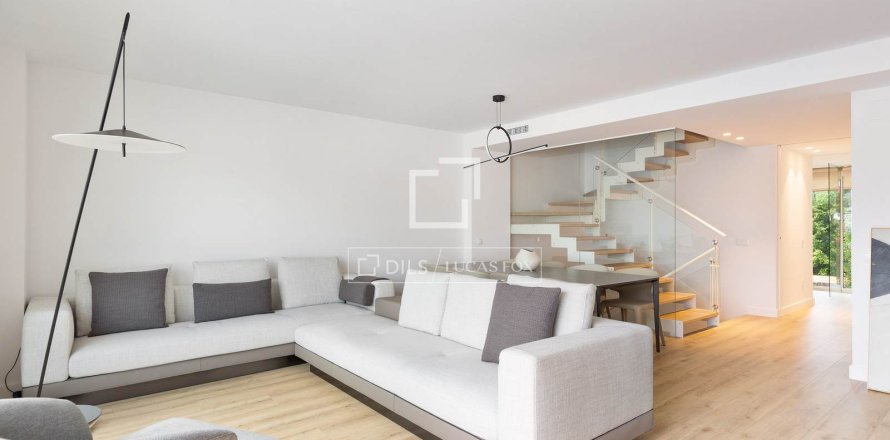 Willa w Gava, Barcelona, Hiszpania 6 sypialni, 265 mkw. nr 151018