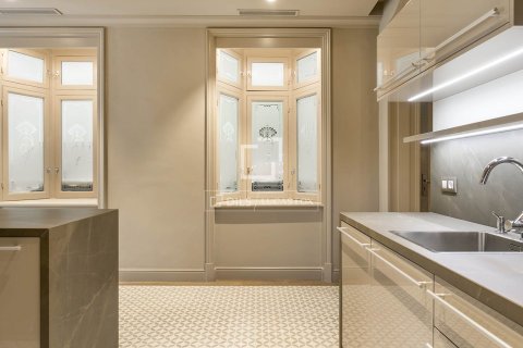 Wohnung zur Miete in Barcelona, Spanien 3 Schlafzimmer, 203 m2 Nr. 151017 - Foto 15