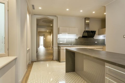 Wohnung zur Miete in Barcelona, Spanien 3 Schlafzimmer, 203 m2 Nr. 151017 - Foto 11