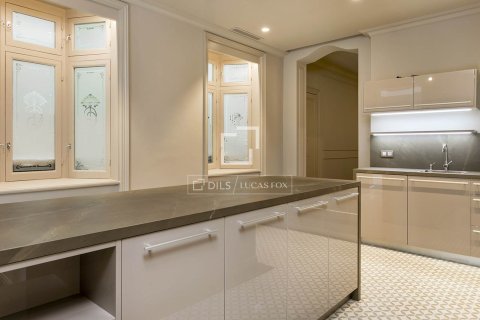 Wohnung zur Miete in Barcelona, Spanien 3 Schlafzimmer, 203 m2 Nr. 151017 - Foto 13