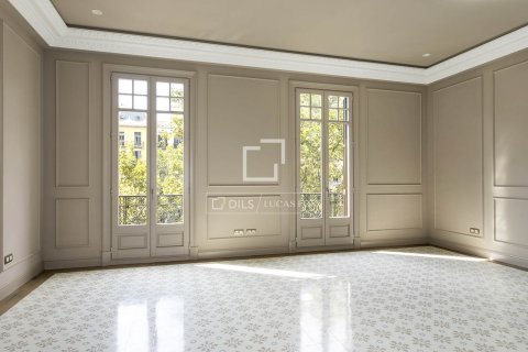 Wohnung in Barcelona, Spanien 3 Schlafzimmer, 203 m2 Nr. 151017