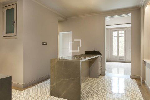 Wohnung zur Miete in Barcelona, Spanien 3 Schlafzimmer, 203 m2 Nr. 151017 - Foto 16