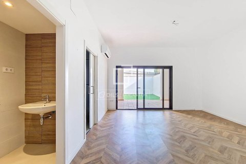 Huvila vuokrattavana Vilanova i la Geltru, Barcelona, Espanja, 4 makuuhuonetta, 220 m2 No. 151015 - kuva 8