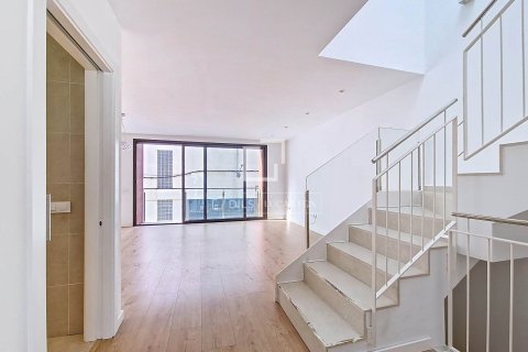 Huvila vuokrattavana Vilanova i la Geltru, Barcelona, Espanja, 4 makuuhuonetta, 220 m2 No. 151015 - kuva 16