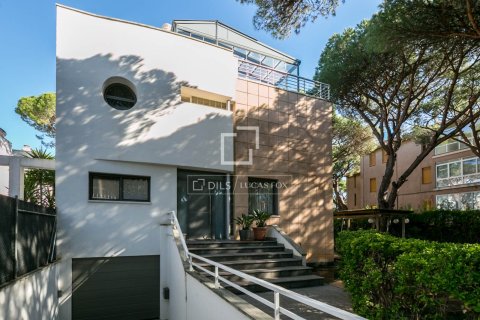 Huvila vuokrattavana Gava, Barcelona, Espanja, 5 makuuhuonetta, 243 m2 No. 151020 - kuva 29