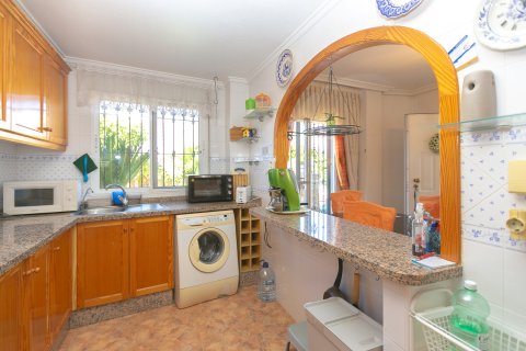 Townhouse for sale in La Zenia, Alicante, Spain 2 bedrooms, 96 sq.m. No. 189798 - photo 14