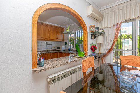 Townhouse for sale in La Zenia, Alicante, Spain 2 bedrooms, 96 sq.m. No. 189798 - photo 8
