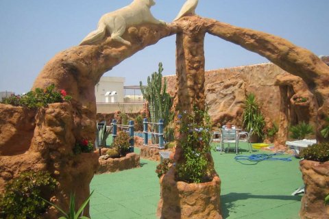 Apartamento en venta Torrevieja, Alicante, España 5 dormitorios,  No. 115602 - foto 17