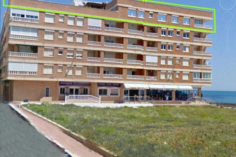 Apartamento en venta Torrevieja, Alicante, España 5 dormitorios,  No. 115602 - foto 1