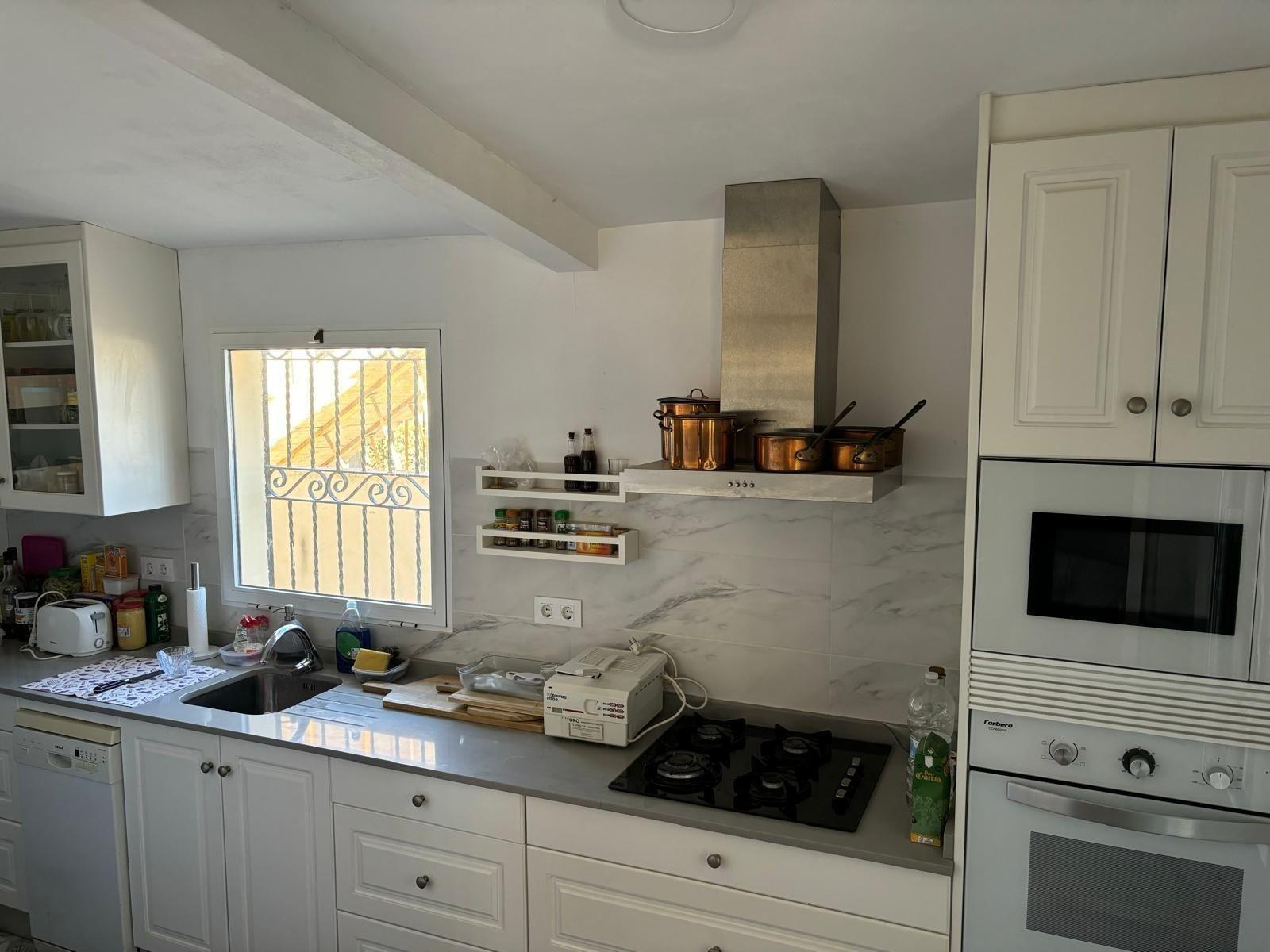 Villa à Torrevieja, Alicante, Espagne 4 chambres, 250 m2 No. 165580