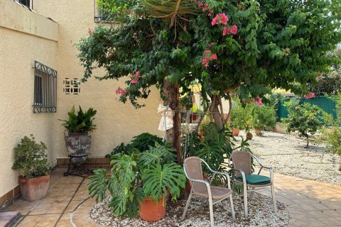 Villa à vendre à Torrevieja, Alicante, Espagne, 4 chambres, 250 m2 No. 165580 - photo 6