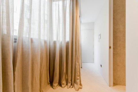 Apartment à vendre Madrid, Espagne, 2 chambres, 142 m2 No. 133917 - photo 7
