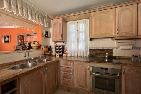 Продажа виллы Бенидорм, Аликанте, Испания 4 спальни, 282м2 №133915 - фото 11