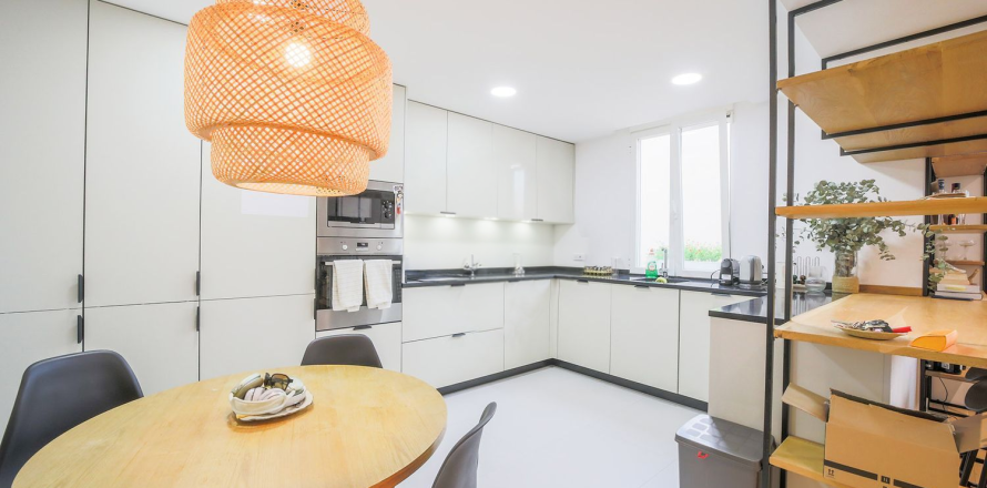 Wohnung Madrid, Spanien 2 Schlafzimmer, 110 m2 Nr. 133916