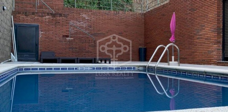 Вилла Кастельдефельс, Барселона, Испания 5 спален, 332м2 №111021