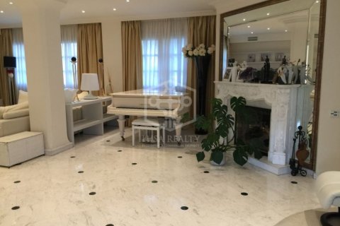 Villa for sale Castelldefels, Barcelona, Spain 7 bedrooms, 642 sq.m. No. 111015 - photo 14